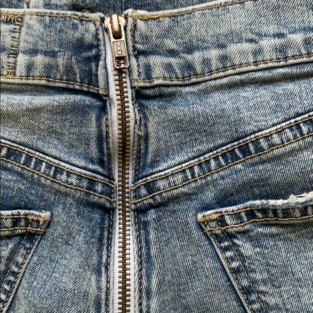 SIWY Back ZIP denim shorts